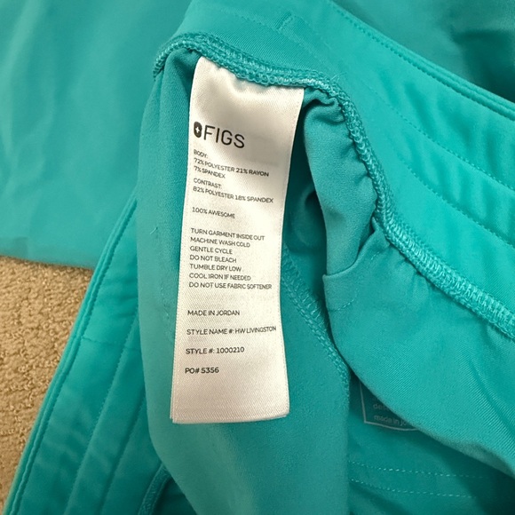 Figs Oasis Scrub Set - Picture 6 of 8